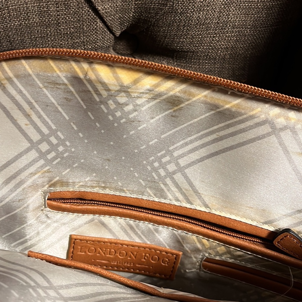 London Fog hand bag - Picture 10 of 13